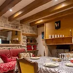 Des Grands-parents 4/6 Personnes * Saint-Étienne-du-Valdonnez