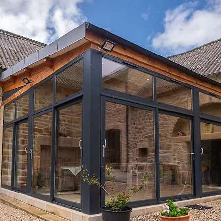 Des Grands-parents 4/6 Personnes Holiday home Saint-Etienne-du-Valdonnez