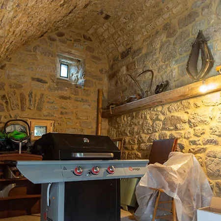 Holiday home Des Grands-parents 4/6 Personnes *